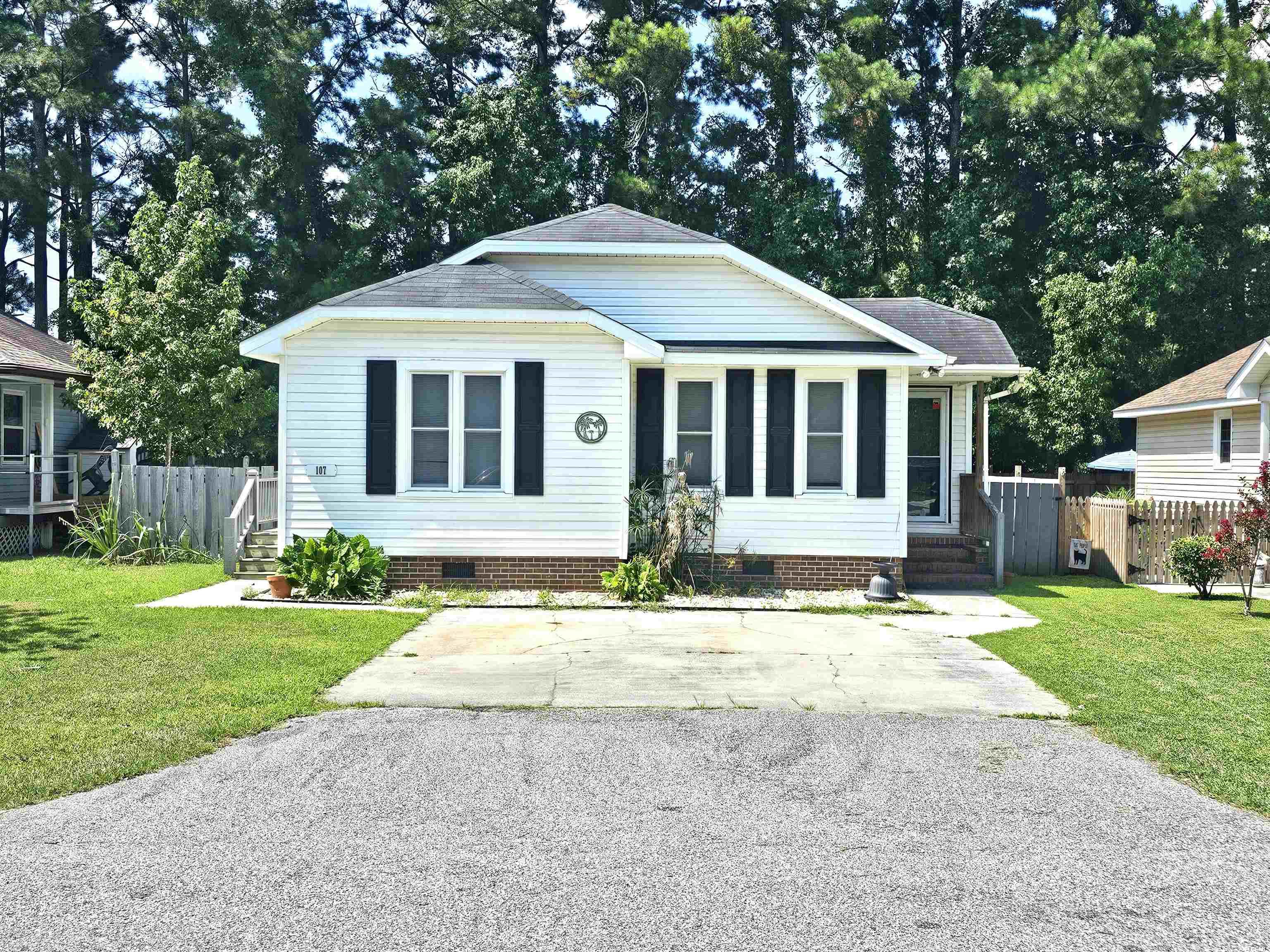 107 Countryside Dr. Myrtle Beach, SC 29579