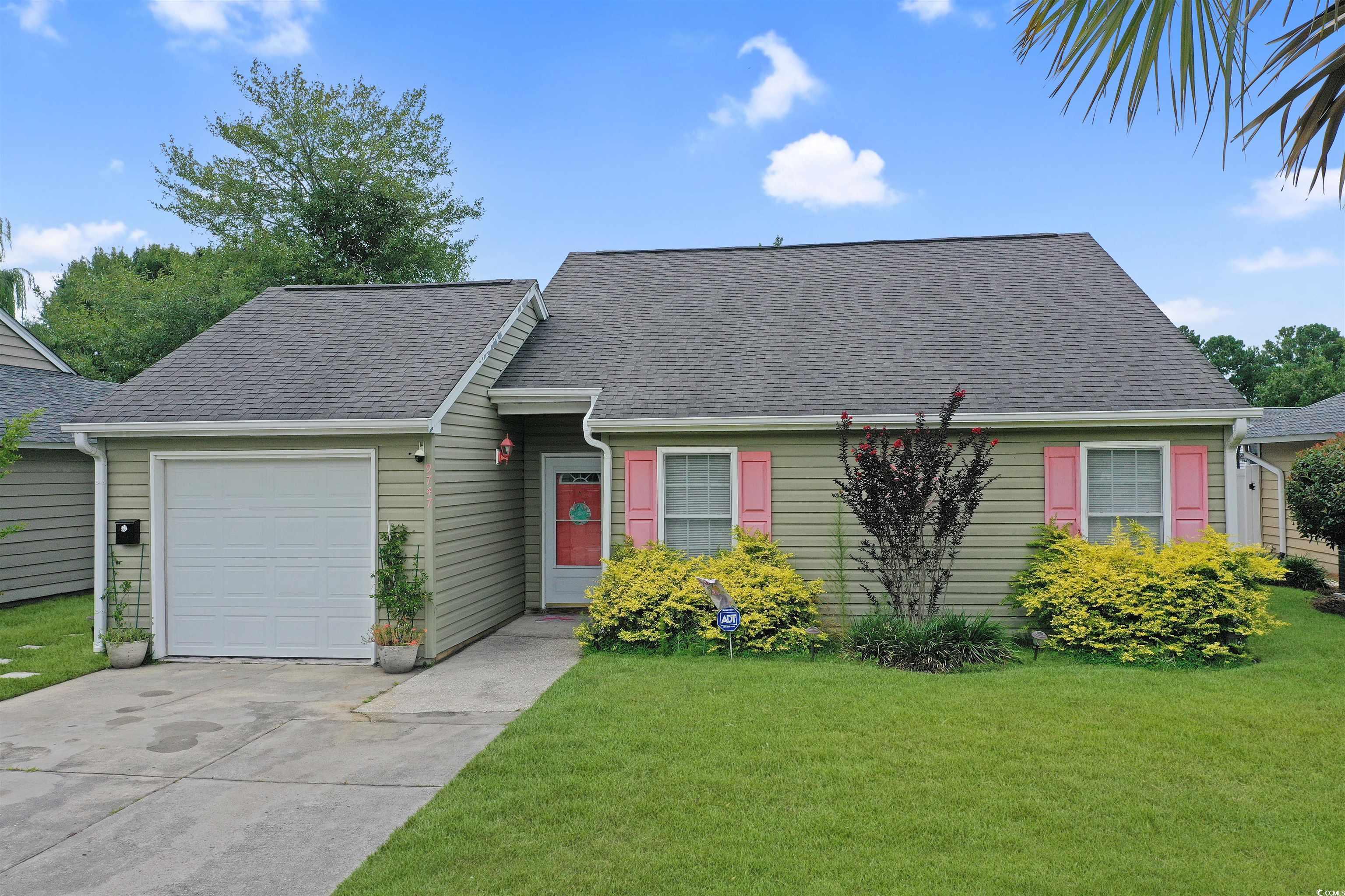 9747 Kings Grant Dr. Murrells Inlet, SC 29576