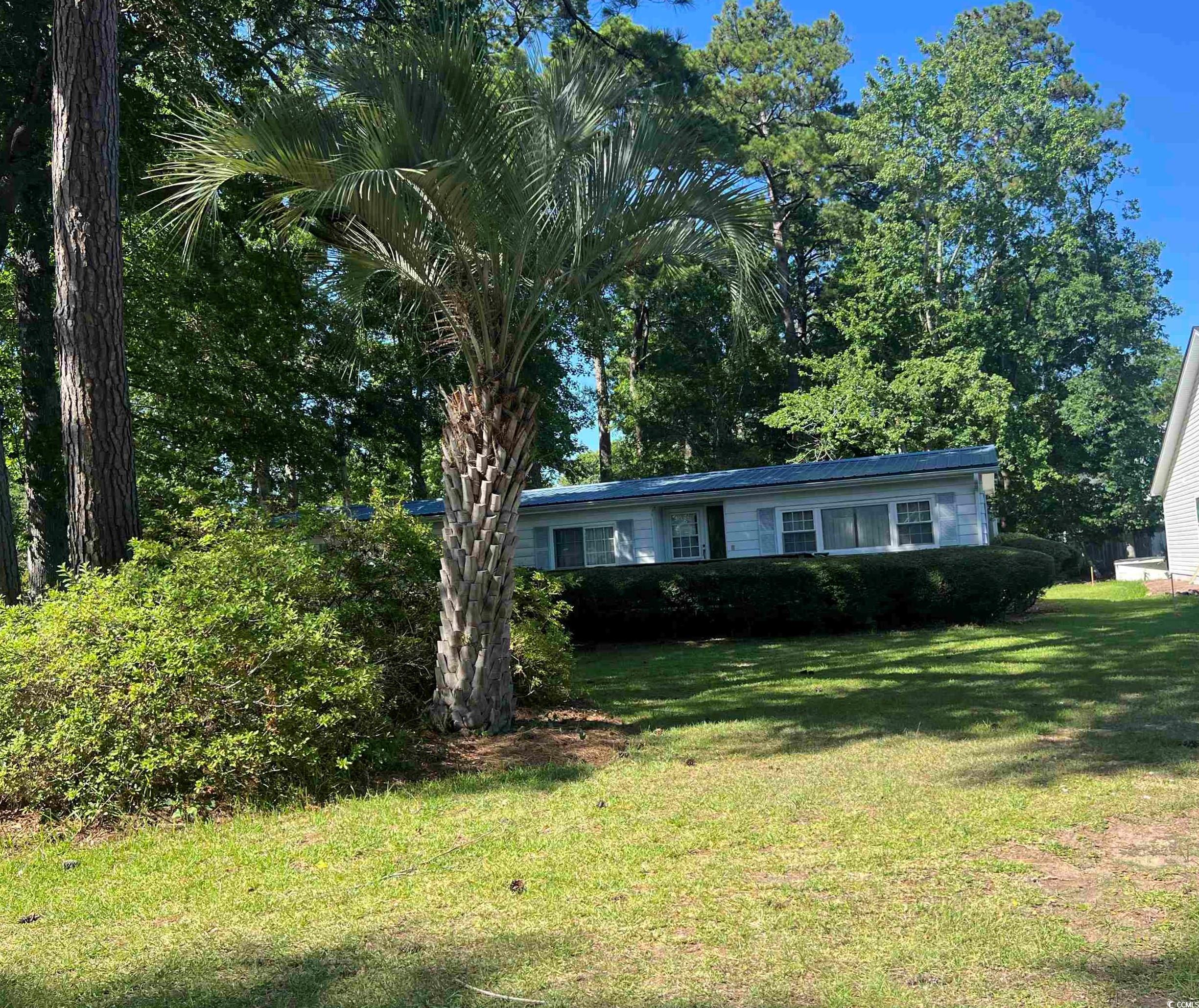 530 Rainbow Dr. Garden City, SC 29576