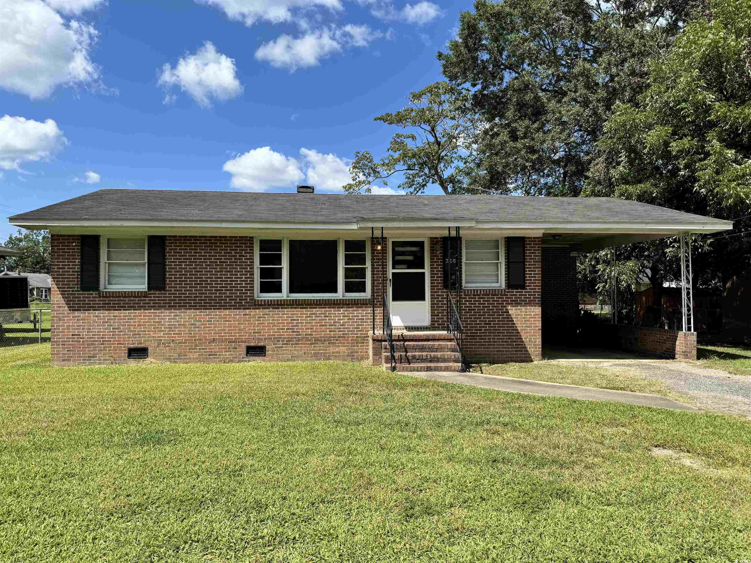 228 W Proctor St. Mullins, SC 29574