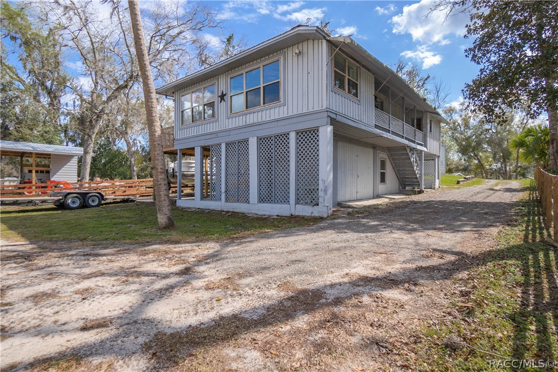 5463 S Withlapopka Drive, Floral City, FL 