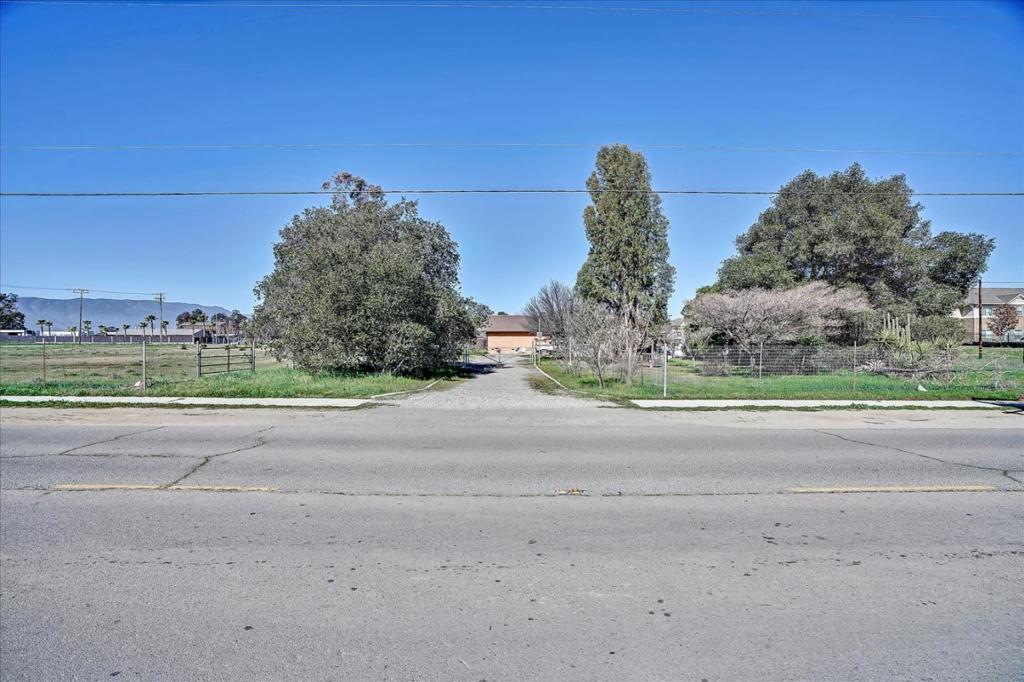 1294 Oak Avenue, Greenfield, California image 3