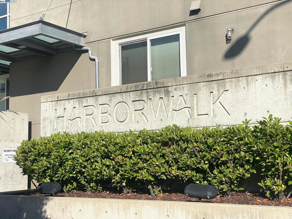 3090 Glascock St 124, Oakland, Alameda, California, 94601, 4 Bedrooms Bedrooms, ,3 BathroomsBathrooms,Residential,For Sale,3090 Glascock St 124,41049869