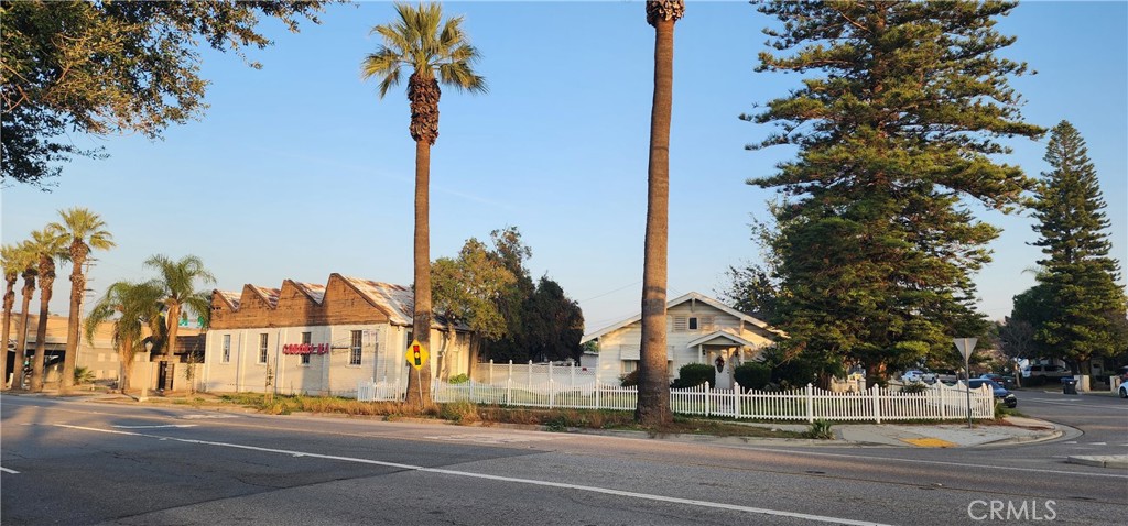 Photo of 229 W Grand Boulevard, Corona, CA 92882