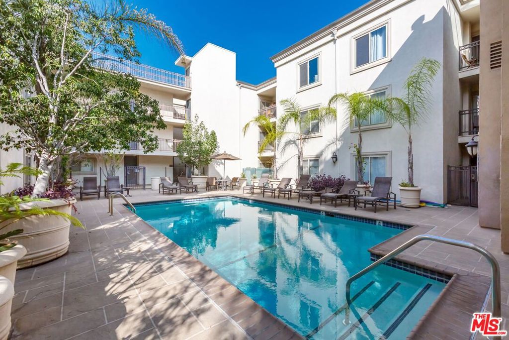 Photo of 141 S Clark Drive #312, West Hollywood, CA 90048
