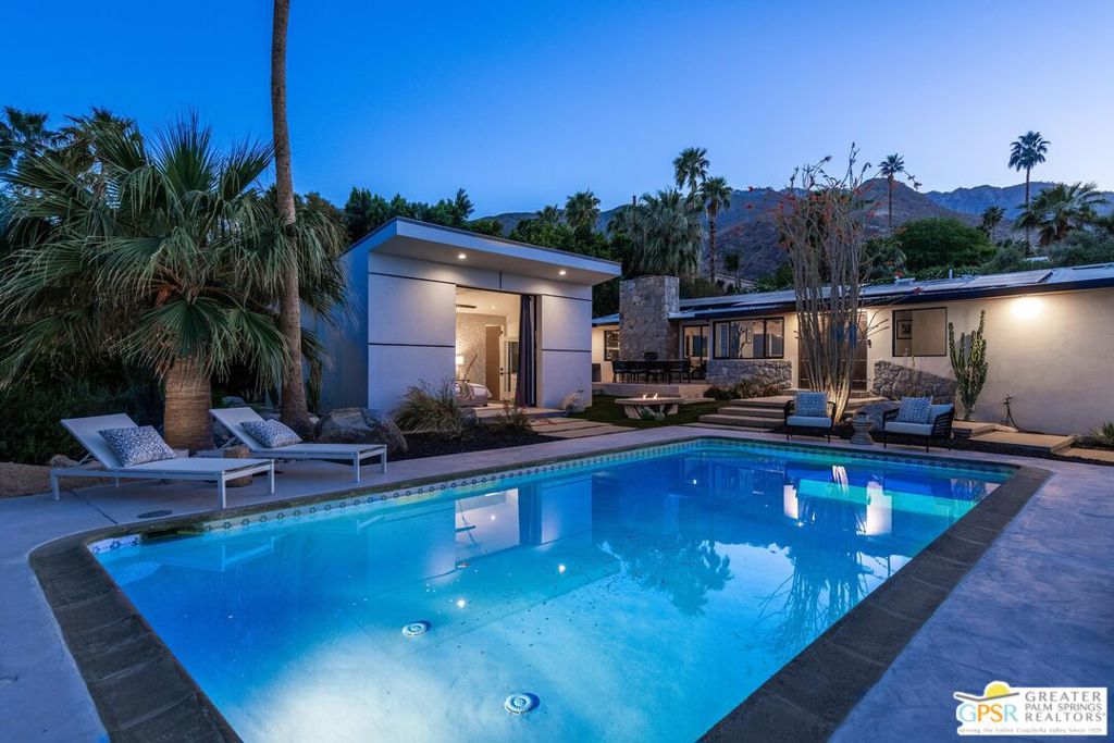Photo of 623 W Chino Canyon Road, Palm Springs, CA 92262