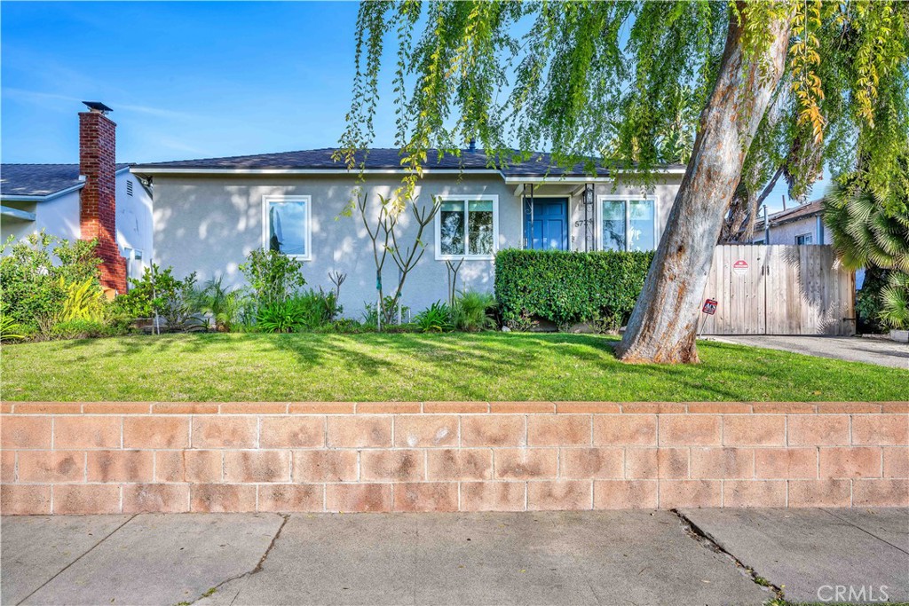 Photo of 5724 Troost Avenue, North Hollywood, CA 91601