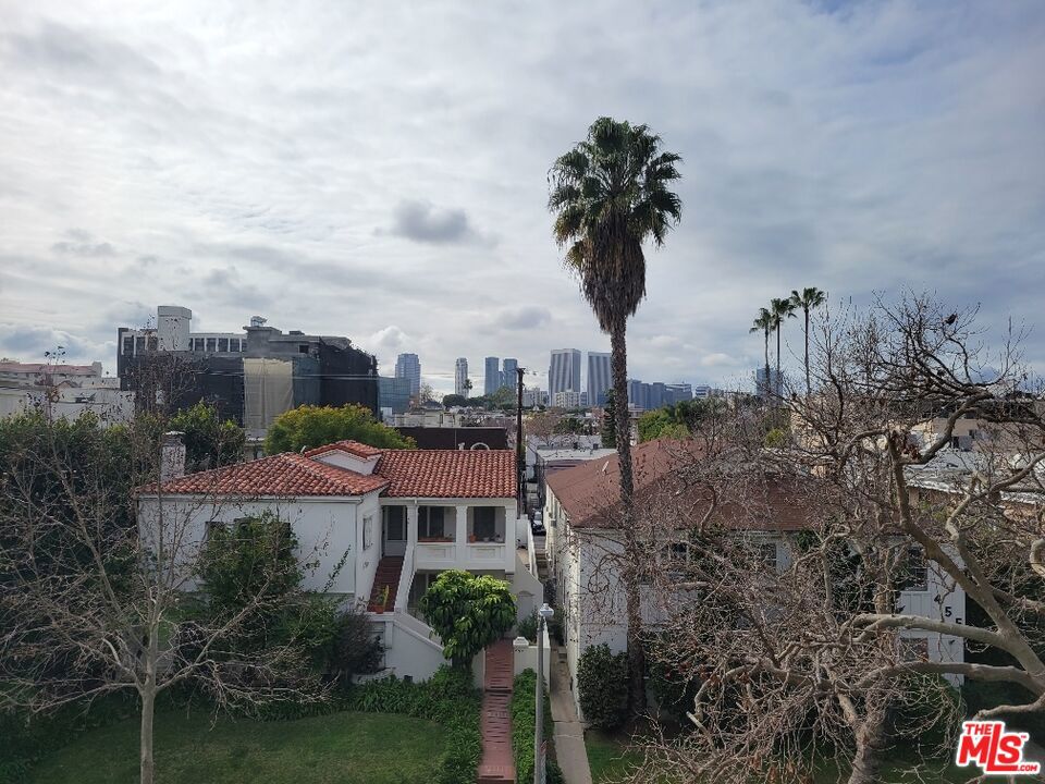 Photo of 450 S Maple Drive #301, Beverly Hills, CA 90212