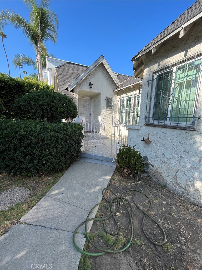 Photo of 128 N Carson Road, Beverly Hills, CA 90211