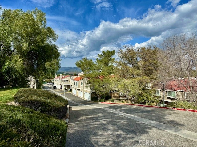 31355 The Old Road F, Castaic CA 91384