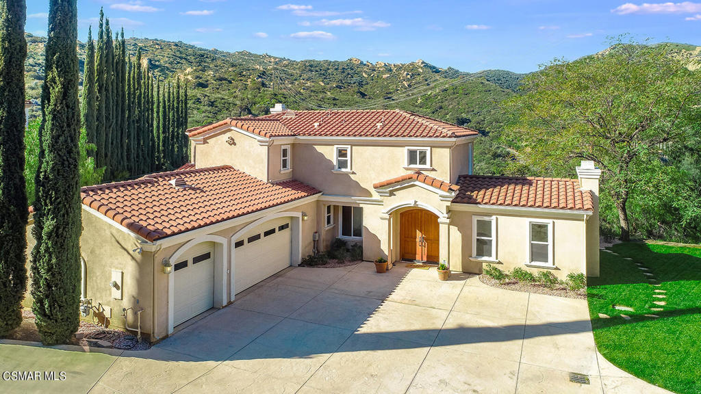 Photo of 969 Crown Hill Drive, Simi Valley, CA 93063