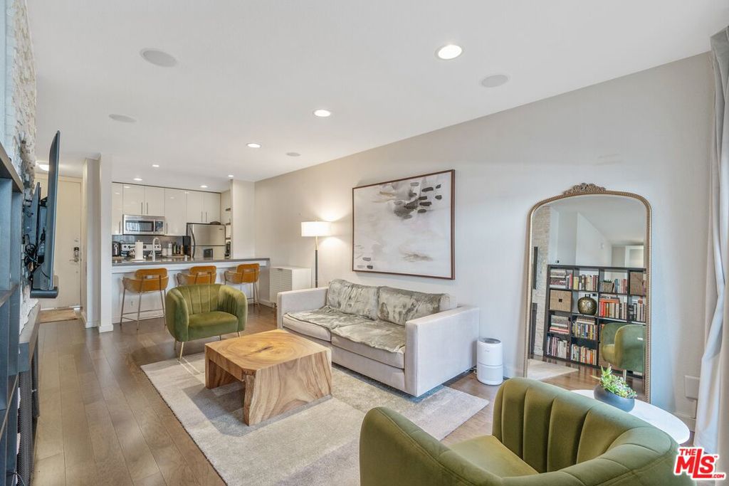 Photo of 141 S Clark Drive #426, West Hollywood, CA 90048