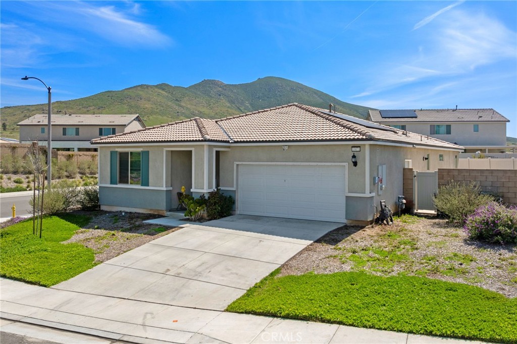 Photo of 33071 Mourvedre Court, Winchester, CA 92596