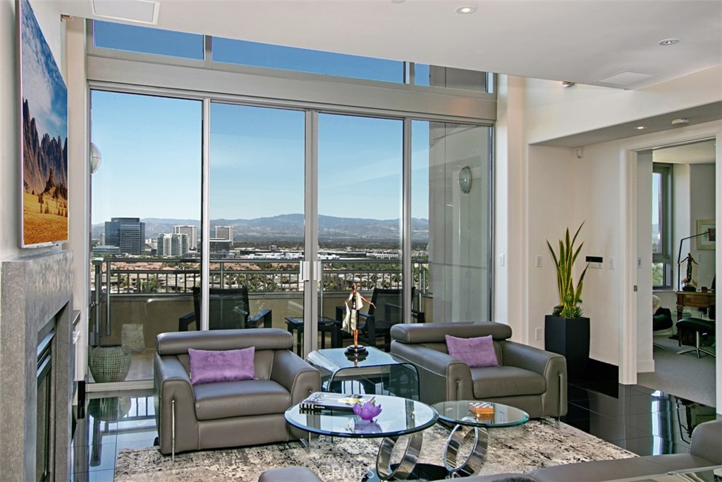 Condos, Lofts and Townhomes for Sale in Orange County Luxury Condos