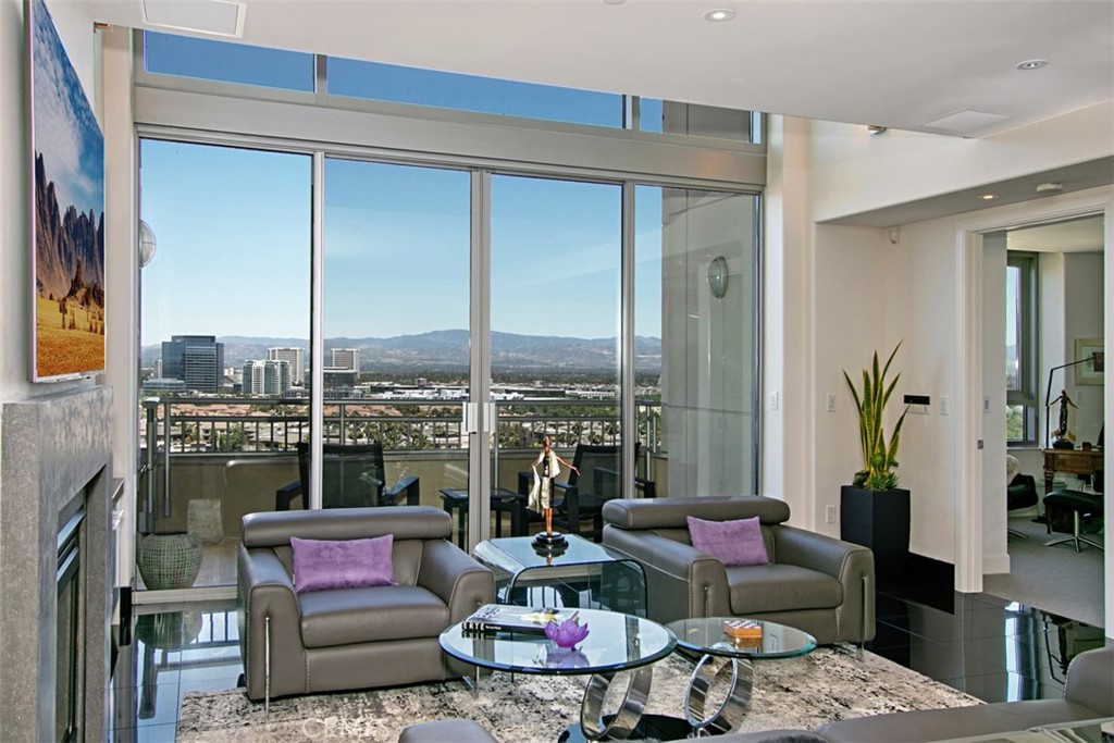 Condos, Lofts and Townhomes for Sale in Orange County Luxury Condos