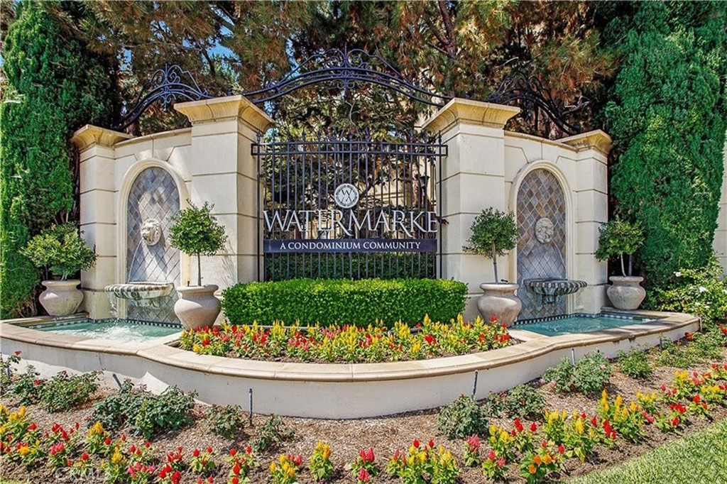 WATERMARKE Condos for Sale