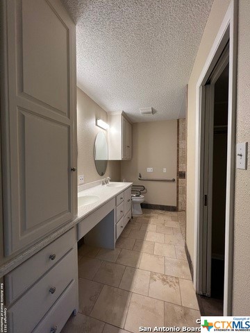 119 Cedar Tree Lane, Canyon Lake, Texas 78133, 5 Bedrooms Bedrooms, 15 Rooms Rooms,3 Bathrooms Bathrooms,Residential,For Sale,Cedar Tree,495746