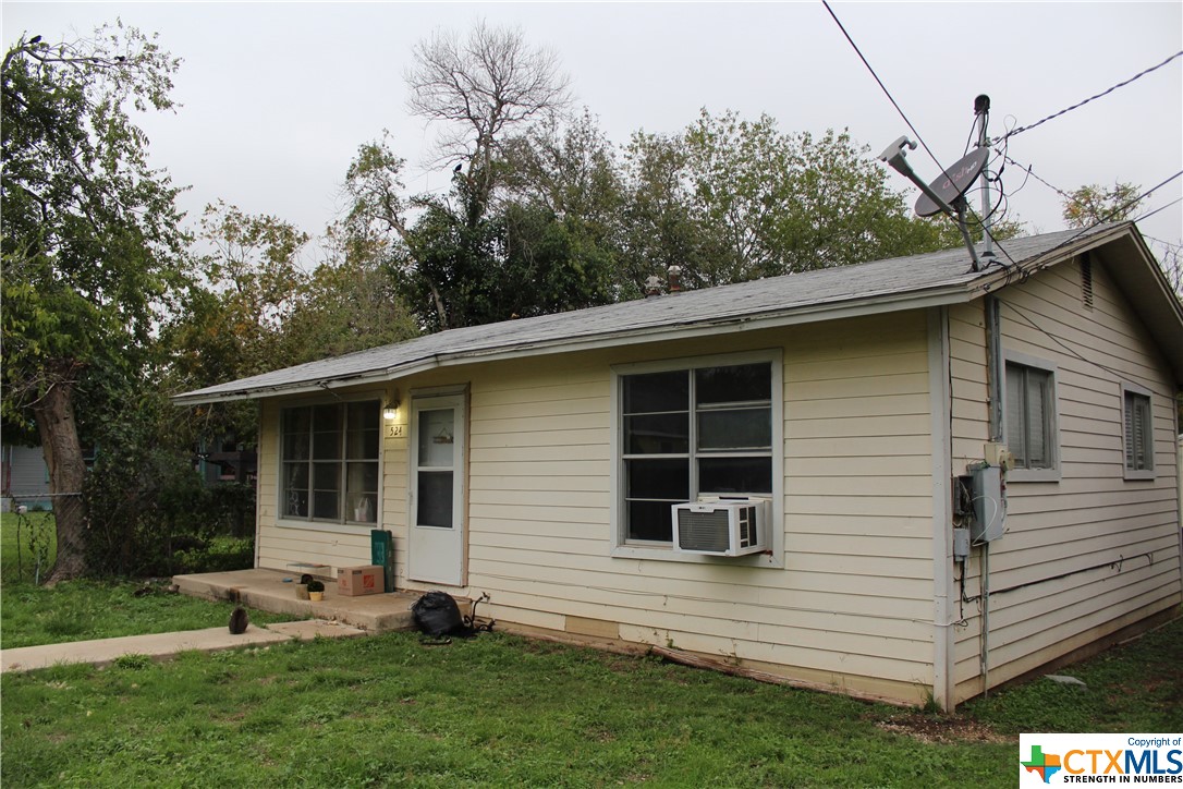 524 Mitchell Avenue, Seguin, Texas 78155, 2 Bedrooms Bedrooms, 1 Room Rooms,1 Bathroom Bathrooms,Residential,For Sale,Mitchell,527507