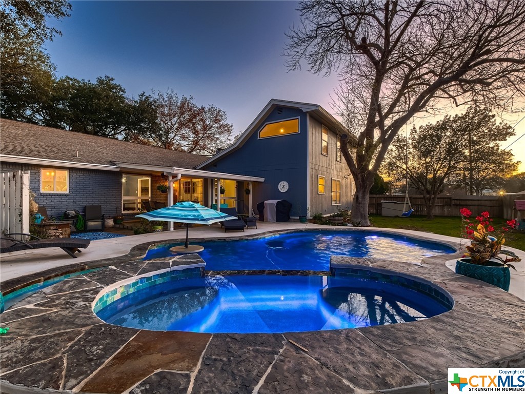 410 Tanglewood Drive, New Braunfels, Texas 78130, 5 Bedrooms Bedrooms, 13 Rooms Rooms,3 Bathrooms Bathrooms,Residential,For Sale,Tanglewood,529959
