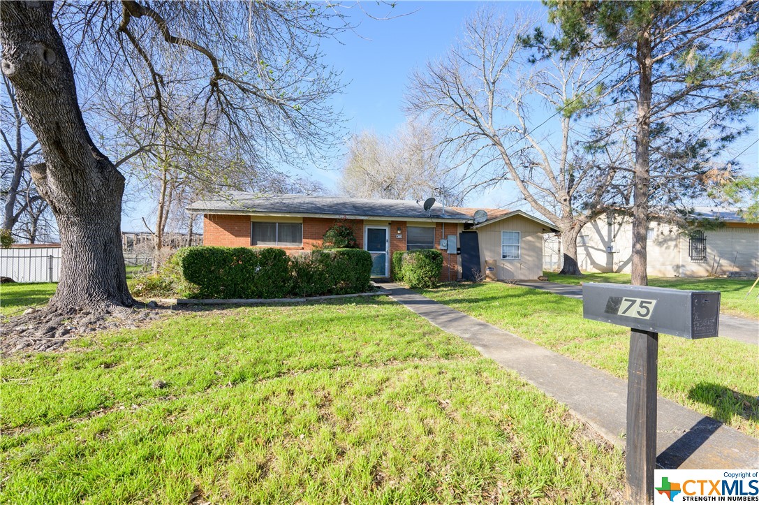 Prime location between “The Hill” and downtown, close to dining and Landa St commerce and just across Fredericksburg Rd from Landa Park, Seele Elementary around the corner and New Braunfels High School up the hill. Easy access to Landa St and Walnut Ave, connecting you to everything the west side of town has to offer! Established Parkview Estates is known for its wide streets, mature trees and mix of homes, allowing a neighborhood feel on the edge of downtown. Level, treed lot NOT in floodplain and backed up to commercial (nursery and gas station). Edit or recreate at a sought after and golf-cart friendly address. All this charm and potential can be yours!