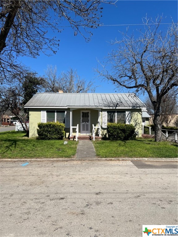 790 Central Avenue, New Braunfels, Texas 78130, 3 Bedrooms Bedrooms, 7 Rooms Rooms,1 Bathroom Bathrooms,Residential,For Sale,Central,535933