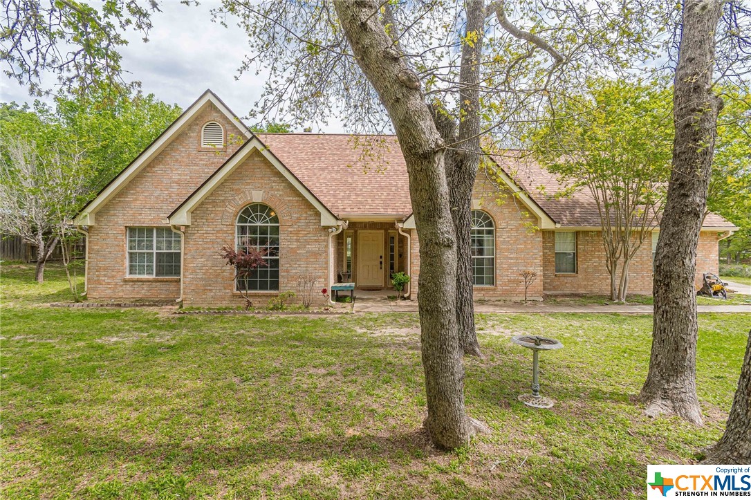 309 Forest Country Drive, La Vernia, TX 78121