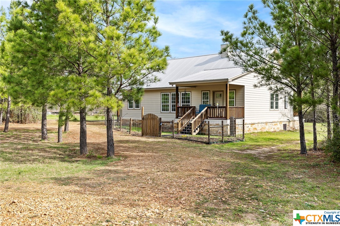 226 Pine Valley Drive, Paige, TX 78659