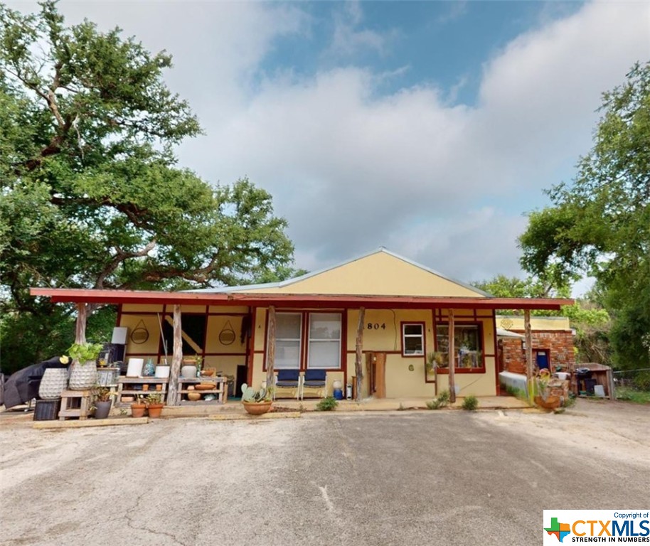 Discover a rare find in San Marcos: a fully occupied triplex with long-term tenants. This property features small units of various sizes, set among mature trees on .657 acres and offering plenty of parking. Needs some TLC. Please see the virtual tour to walk through this property now!