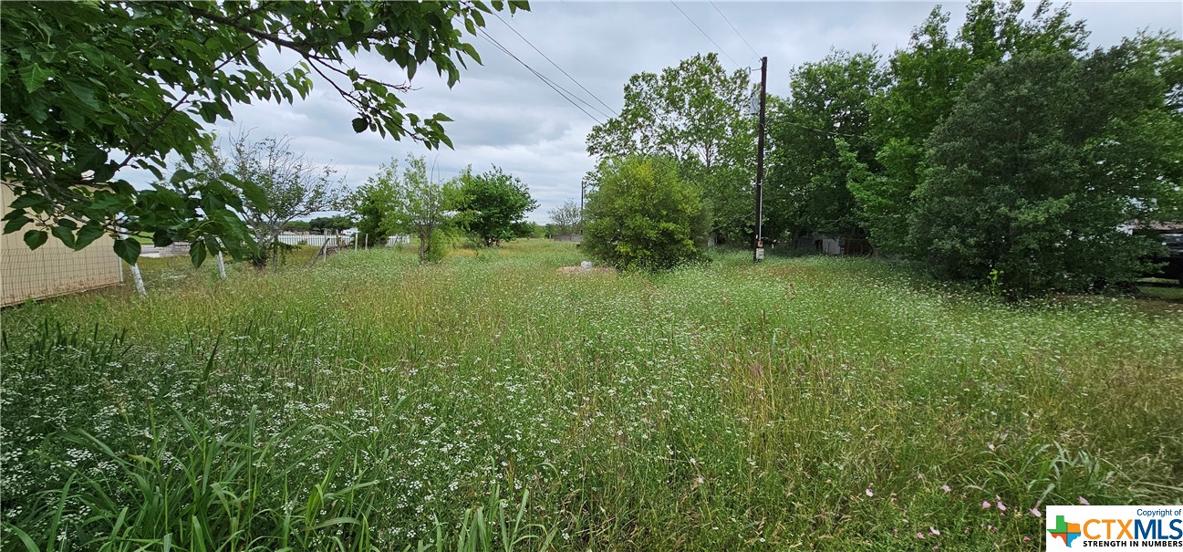 Single Residential Lot with Utilities and potential for Hill Country View. Priced To Sell so submit an offer before it's gone!