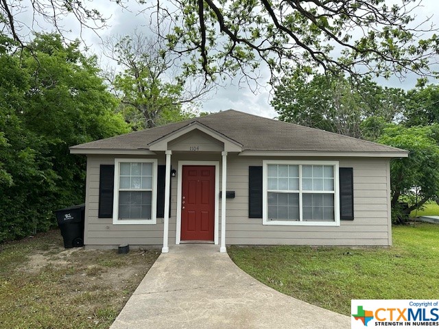 2024 Remodel  included  Interior/Exterior paint, new electrical fixtures, new plumbing fixtures, kitchen & bath granite counter tops new wood look vinyl flooring.   Great for a starter home or rental unit.  Close to Temple High school and I35.  Listing Broker is the owner of this property.