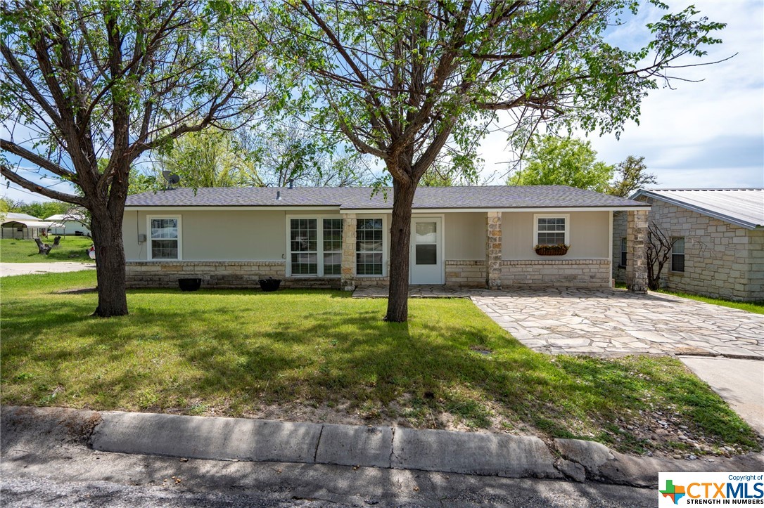Discover the epitome of Texas charm with this quaint home for sale in Lampasas! Freshly painted on the inside and outside. Embrace the simplicity and serenity of small-town living in this delightful home awaiting its next chapter!