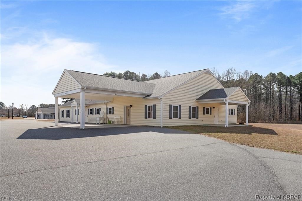 3054 Hickory Fork Rd, Gloucester, Virginia 23061, 6 Bedrooms Bedrooms, ,2 BathroomsBathrooms,Residential,For sale,3054 Hickory Fork Rd,2404300 MLS # 2404300