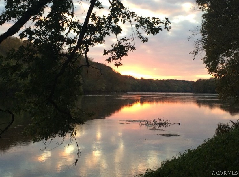 Serenity! Scenic views and sunsets will always amaze you from your private riverside retreat.