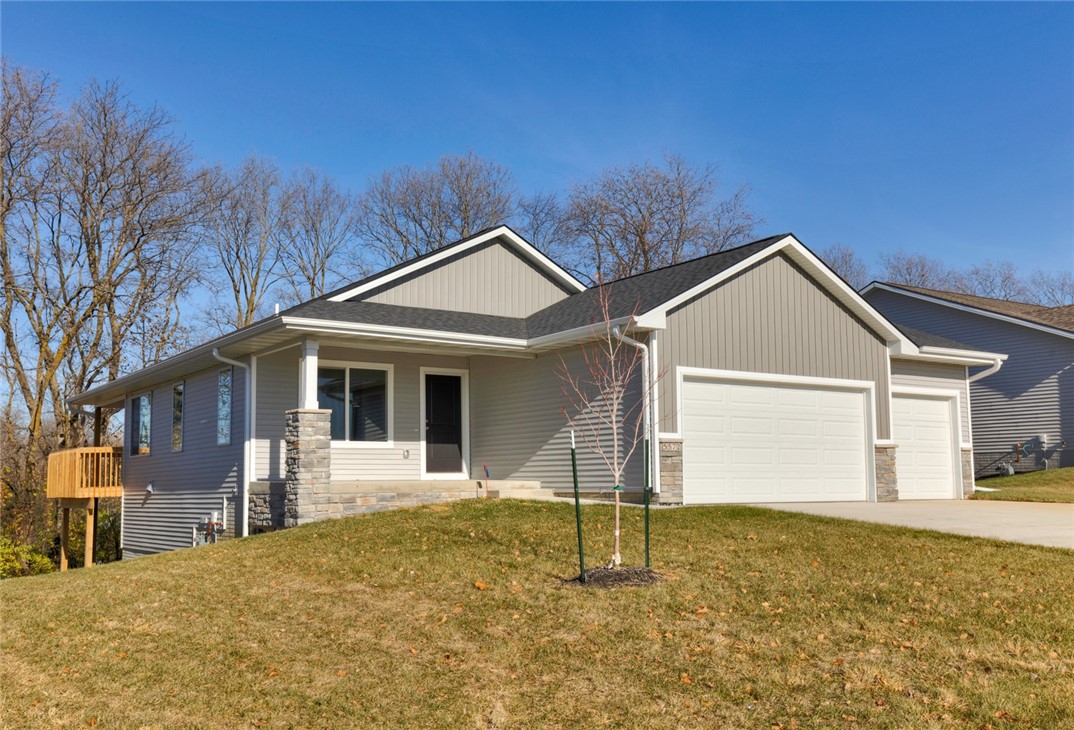 5572 Pine Valley Drive, Pleasant Hill, Iowa 50327, 3 Bedrooms Bedrooms, ,1 BathroomBathrooms,Residential,For Sale,Pine Valley,665985