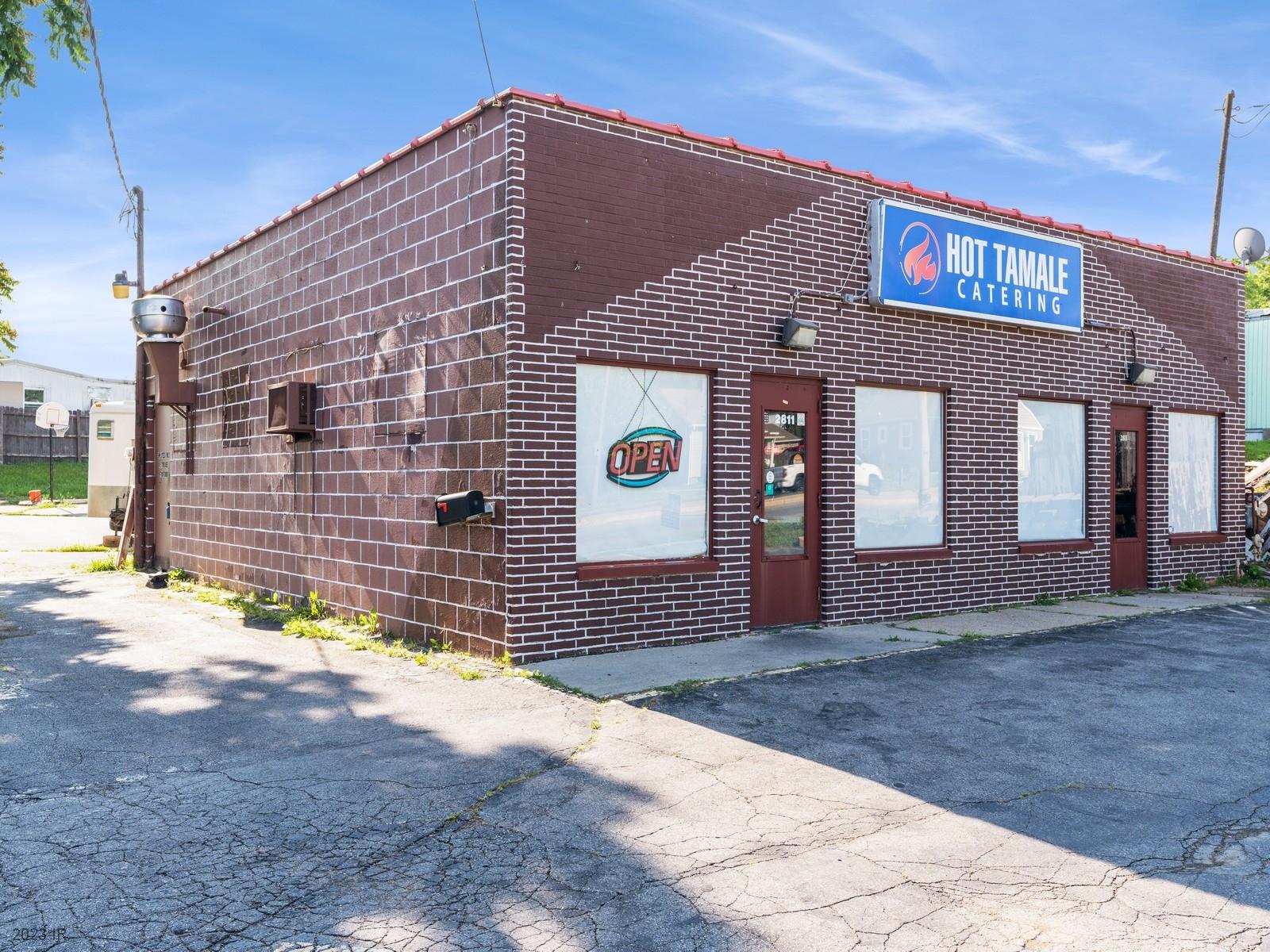 2811 14th Street, Des Moines, Iowa 50320, ,Commercial Sale,For Sale,14th,675046