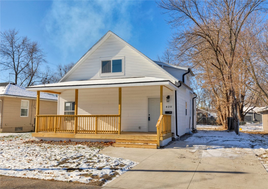 820 22nd Street, Des Moines, Iowa 50317, 3 Bedrooms Bedrooms, ,2 BathroomsBathrooms,Residential,For Sale,22nd,685978