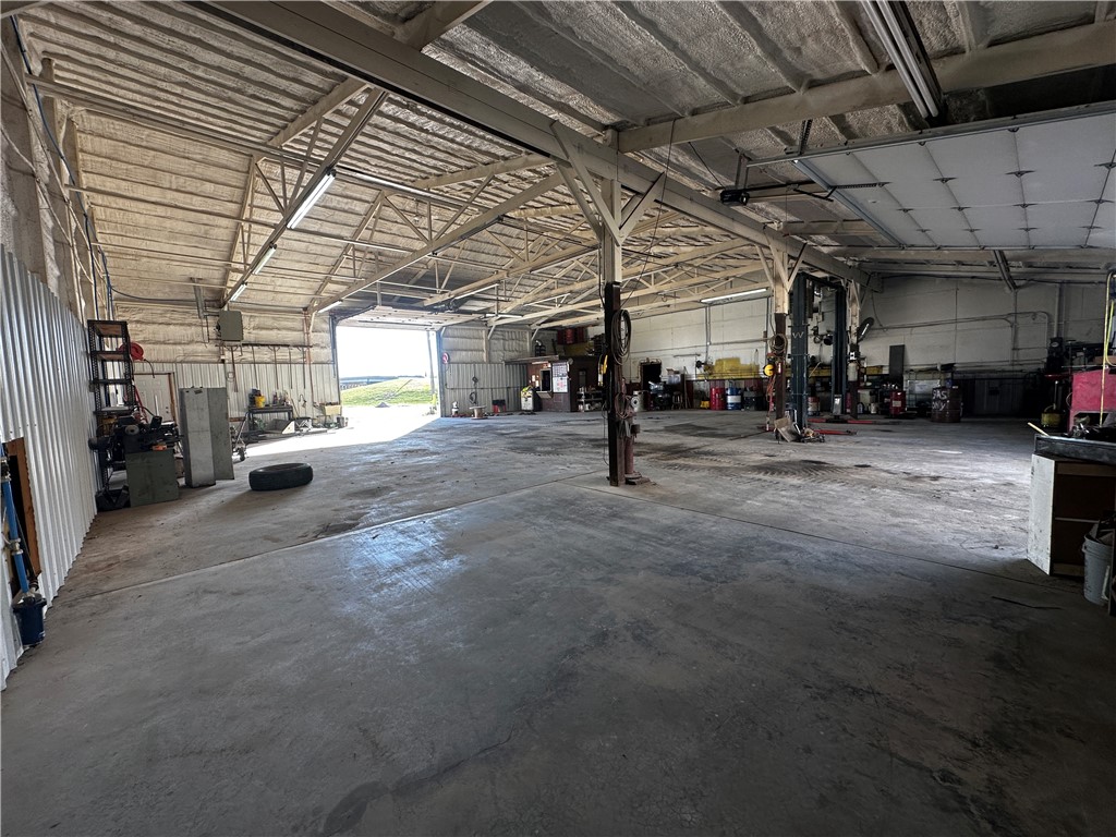 219 2nd Street, Brooklyn, Iowa 52211, ,Commercial Sale,For Sale,2nd,686006
