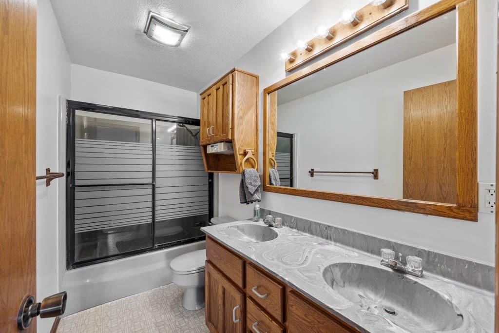 23935 360th Street, De Soto, Iowa 50069, 3 Bedrooms Bedrooms, ,2 BathroomsBathrooms,Residential,For Sale,360th,685986