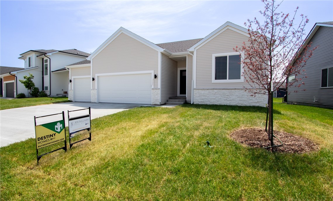 3505 11th Street, Ankeny, Iowa 50021, 4 Bedrooms Bedrooms, ,2 BathroomsBathrooms,Residential,For Sale,11th,688688