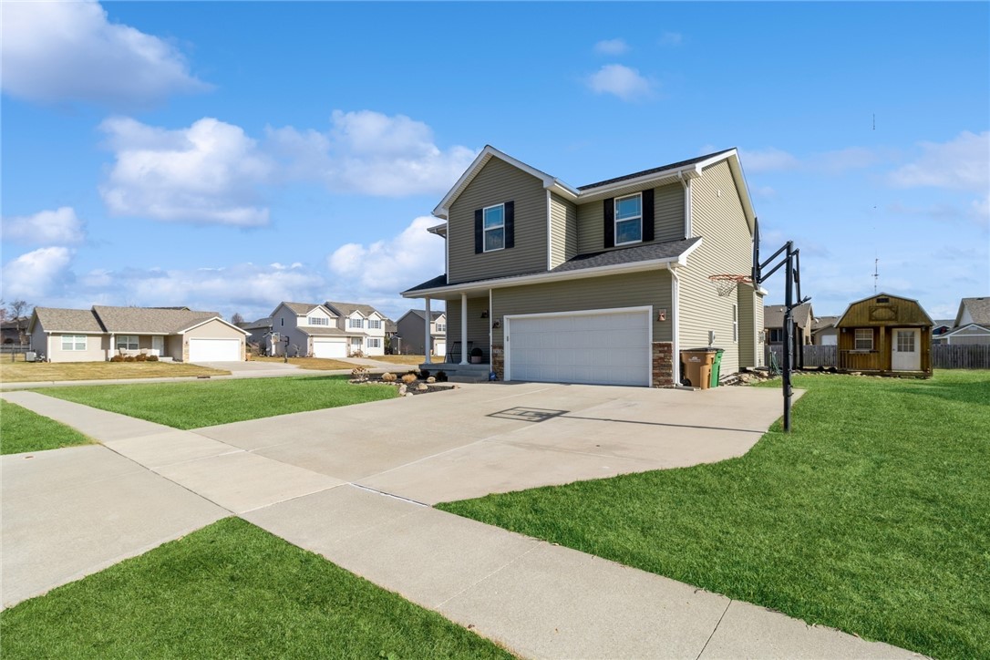 2813 Stonegate Drive, Grimes, Iowa 50111, 4 Bedrooms Bedrooms, ,1 BathroomBathrooms,Residential,For Sale,Stonegate,689115