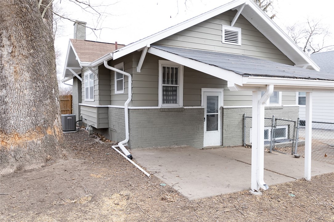 802 Rose Avenue, Des Moines, Iowa 50315, 2 Bedrooms Bedrooms, ,1 BathroomBathrooms,Residential,For Sale,Rose,689188
