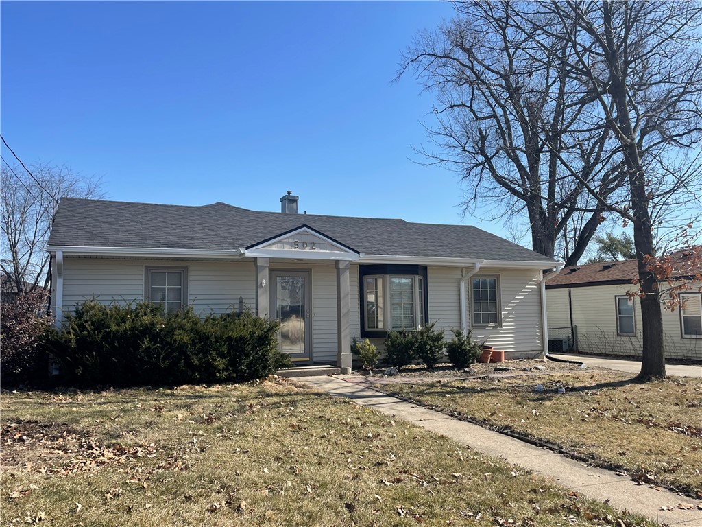 502 14th Street, Newton, Iowa 50208, 3 Bedrooms Bedrooms, ,1 BathroomBathrooms,Residential,For Sale,14th,689891