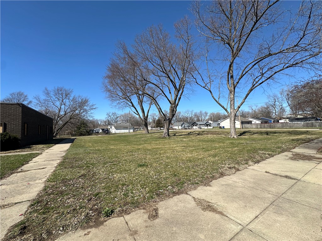 2679 Maury Street, Des Moines, Iowa 50317, ,Commercial Sale,For Sale,Maury,691221