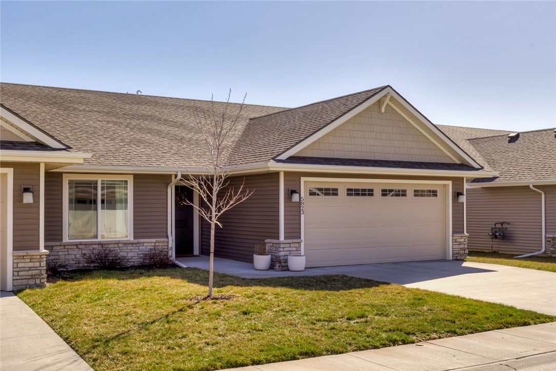 5823 22nd Court, Des Moines, Iowa 50320, 2 Bedrooms Bedrooms, ,1 BathroomBathrooms,Residential,For Sale,22nd,691275