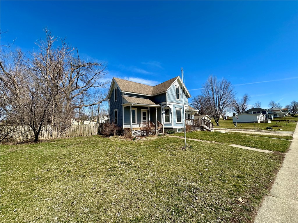 1006 15th Drive, Belle Plaine, Iowa 52208, ,Residential,For Sale,15th,691446