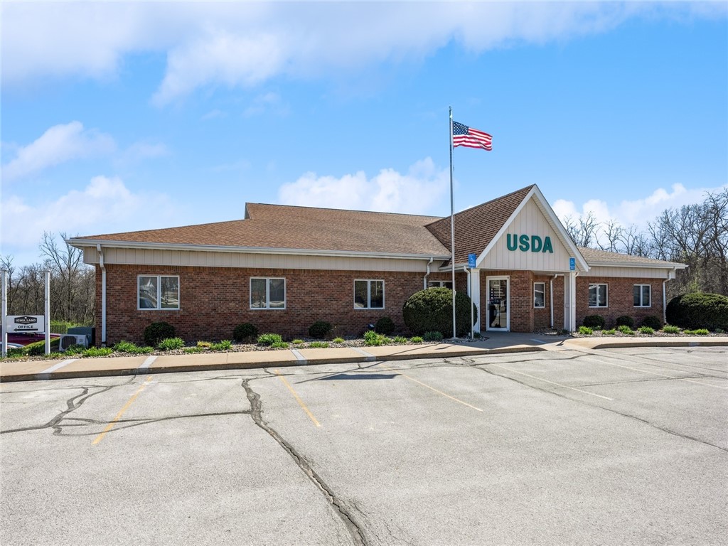 909 2nd Avenue, Indianola, Iowa 50125, ,Commercial Sale,For Sale,2nd,693352