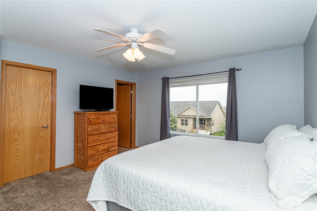 4116 Welbeck Drive, Ames, Iowa 50010, 3 Bedrooms Bedrooms, ,2 BathroomsBathrooms,Residential,For Sale,Welbeck,694208