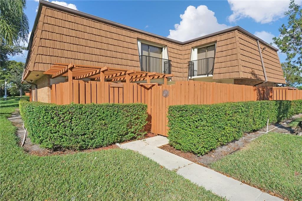 9109 Sw 19th Pl Unit# A, Davie, FL 33324, 3 Bedrooms , 2 Bathrooms ,Townhouse,Sold,F10322518, Horizon Palm Realty Group