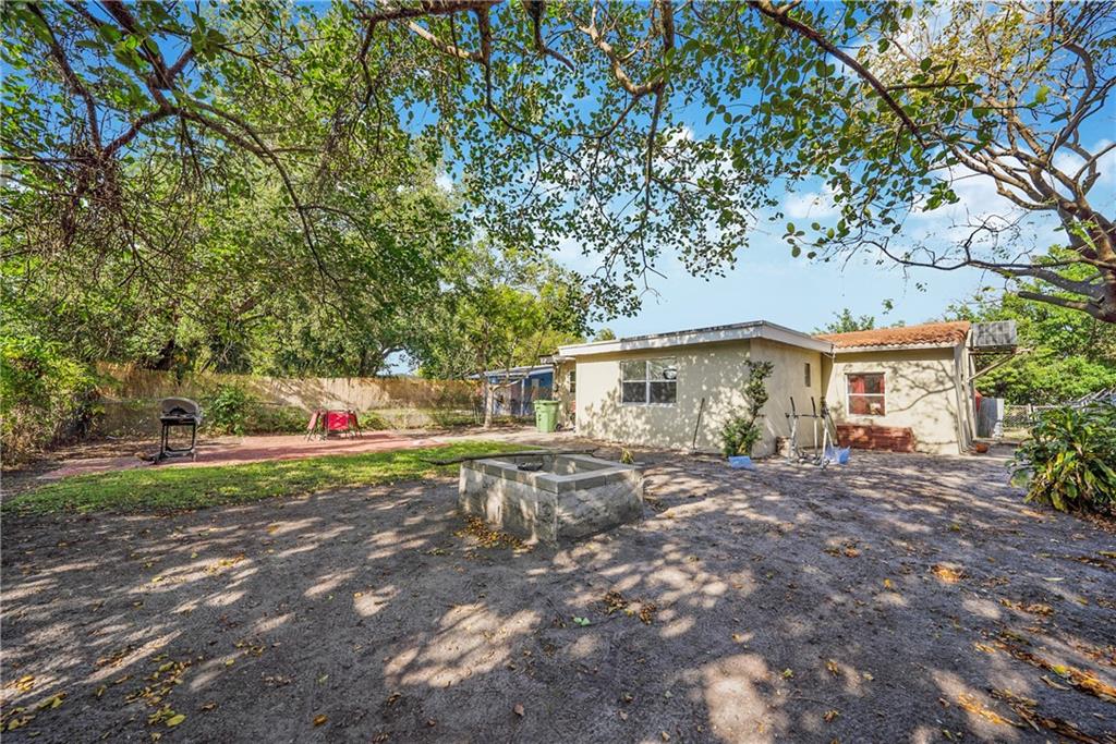 415 Nw 14th Ter, Fort Lauderdale, FL 33311, 3 Bedrooms , 2 Bathrooms ,Single Family Home,Sold,F10325532, Horizon Palm Realty Group