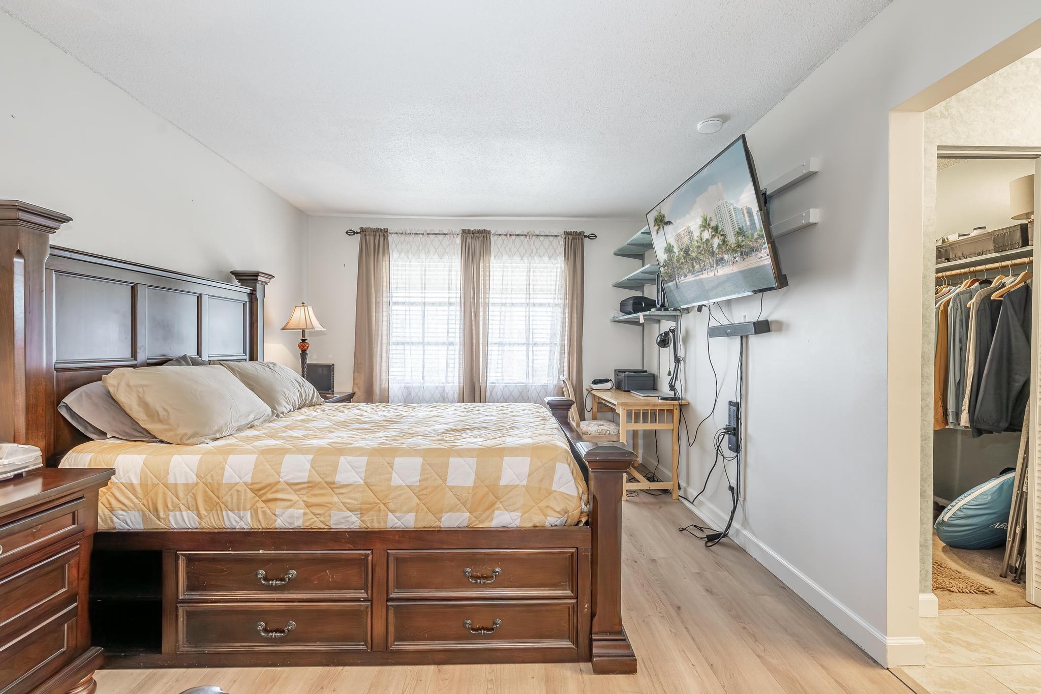 Photo 9 of home located at 2901 NW 47th Ter 340B, Lauderdale Lakes FL